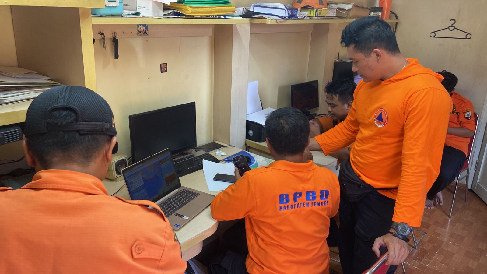 LAPORAN PENGAMATAN GEMPA BUMI TEKTONIK M 6.2